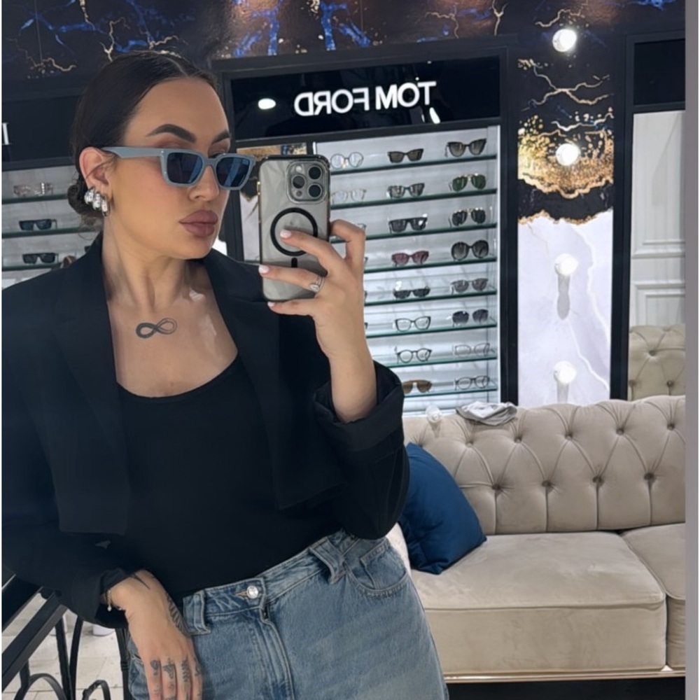 💯 - New Authentic Gucci STYLISH SUNGLASSES GG1540S